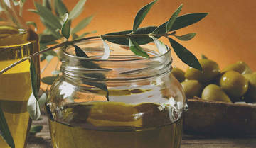 olive oil on wood background